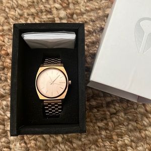 Nixon rose gold watch